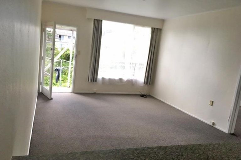 Photo of property in 23 Kelwyn Road, Kelston, Auckland, 0602