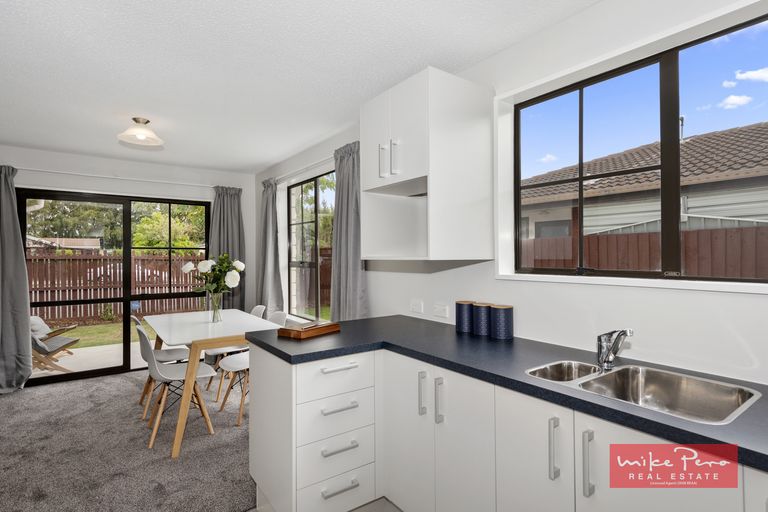 Photo of property in 1/34 Solomon Avenue, Redwood, Christchurch, 8051