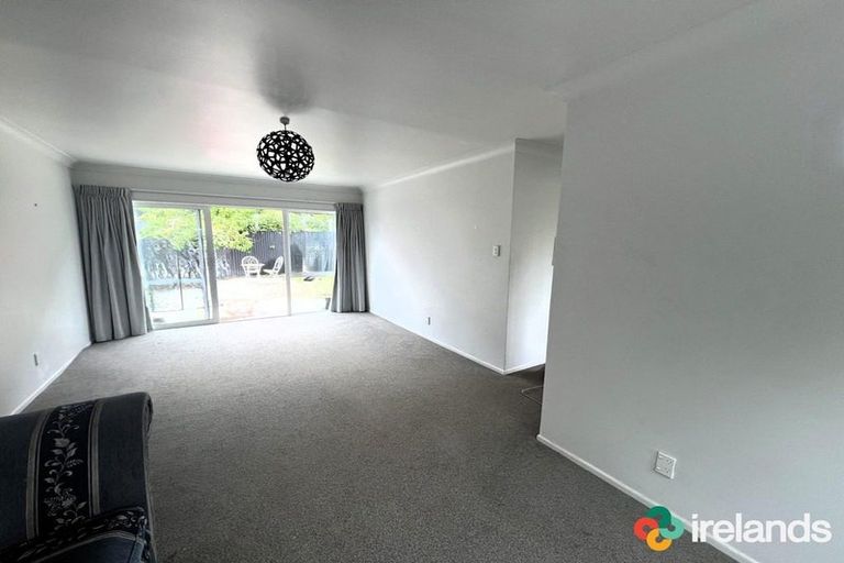 Photo of property in 2/41 Bowhill Road, New Brighton, Christchurch, 8083