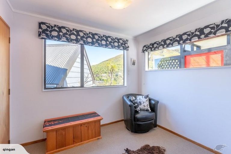 Photo of property in 20b Govind Grove, Ngaio, Wellington, 6035