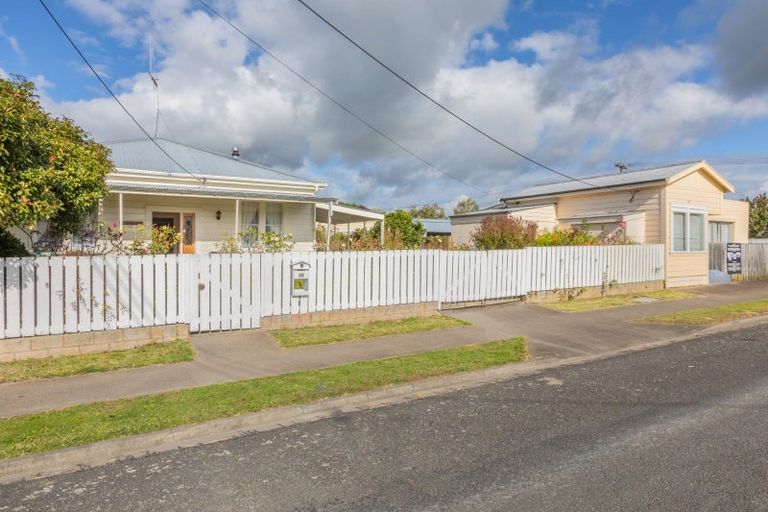 Photo of property in 48 Higginson Street, Otane, 4202