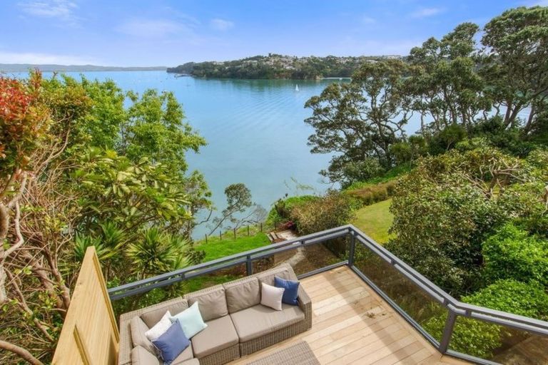 Photo of property in 58 Queen Street, Northcote Point, Auckland, 0627