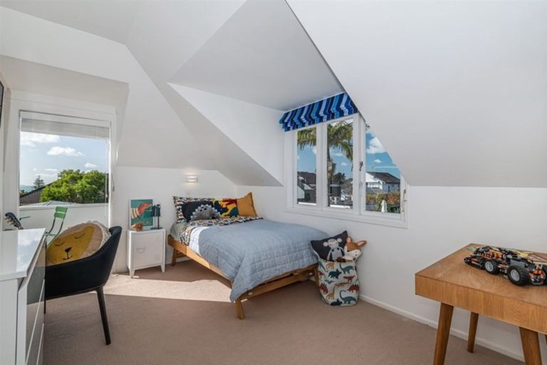 Photo of property in 7 Hauraki Road, Hauraki, Auckland, 0622