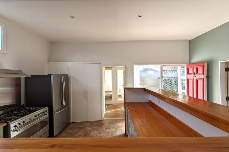 Photo of property in 3 Asquith Terrace, Brooklyn, Wellington, 6021