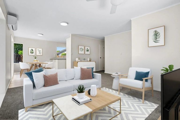 Photo of property in 11 Randwick Place, Randwick Park, Auckland, 2105