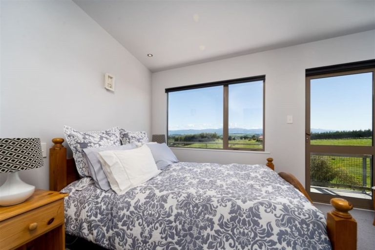 Photo of property in 89 Sutherland Drive, Martinborough, 5781