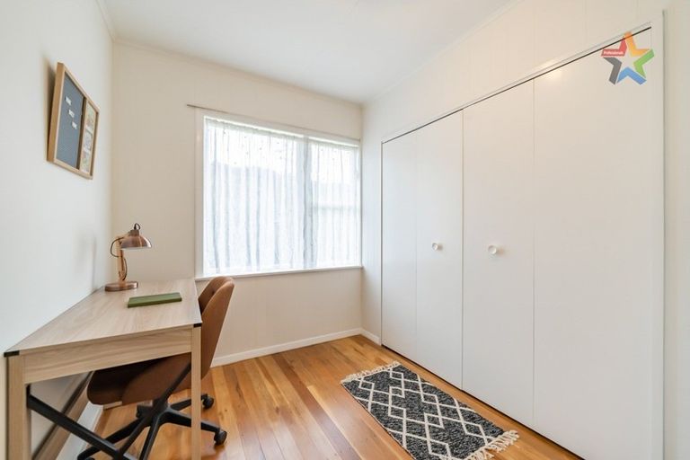 Photo of property in 39 Ruthven Road, Wainuiomata, Lower Hutt, 5014