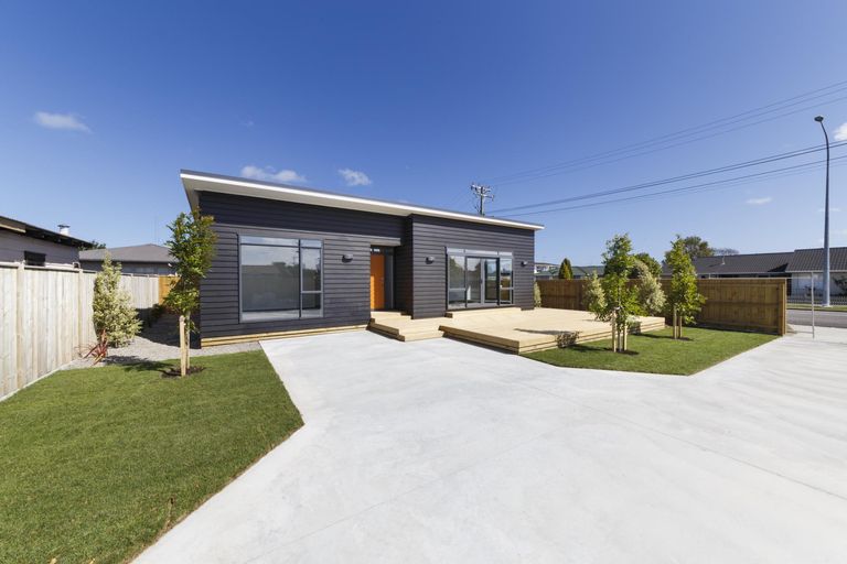 Photo of property in 35 Fairs Road, Milson, Palmerston North, 4414