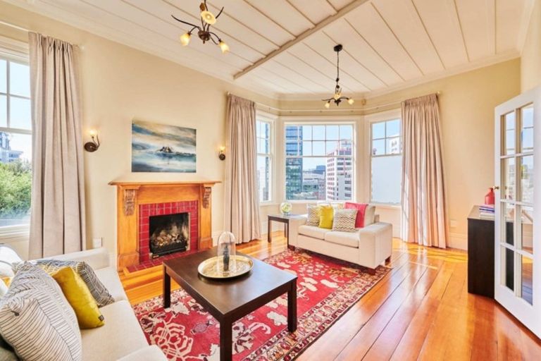 Photo of property in 57 Bolton Street, Kelburn, Wellington, 6012