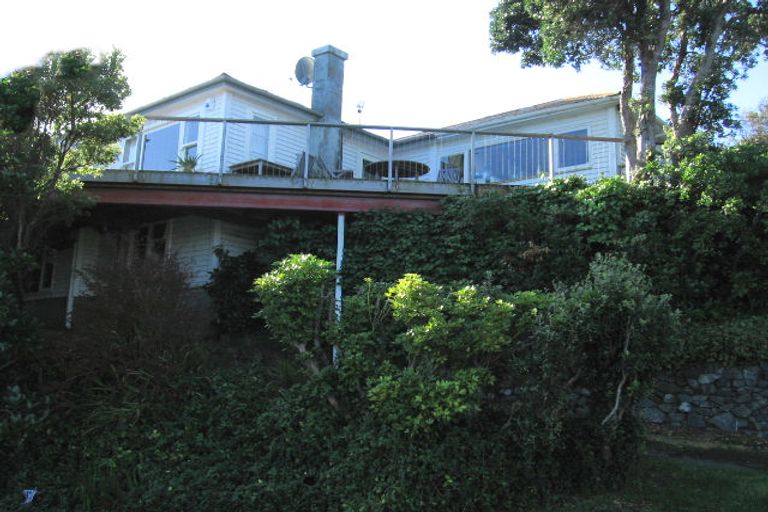 Photo of property in 126 Motuhara Road, Plimmerton, Porirua, 5026