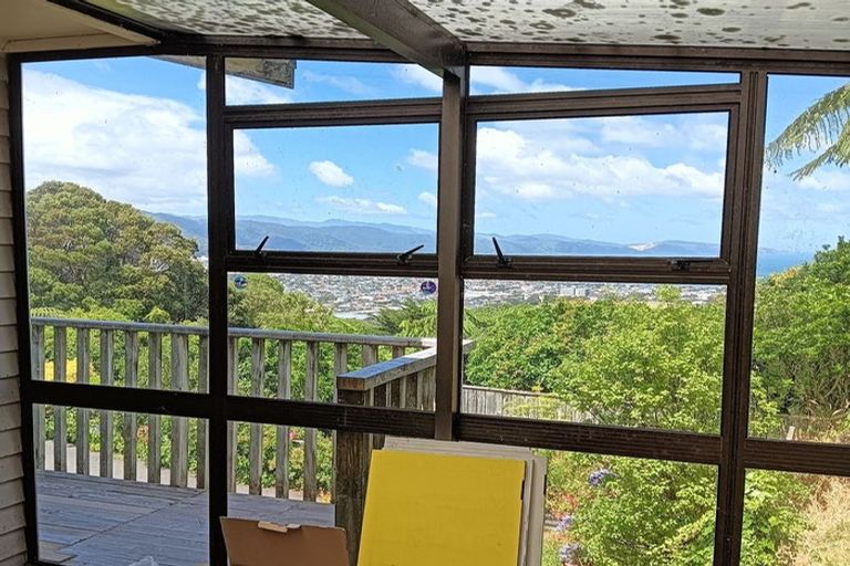 Photo of property in 7 Hibiscus Grove, Maungaraki, Lower Hutt, 5010