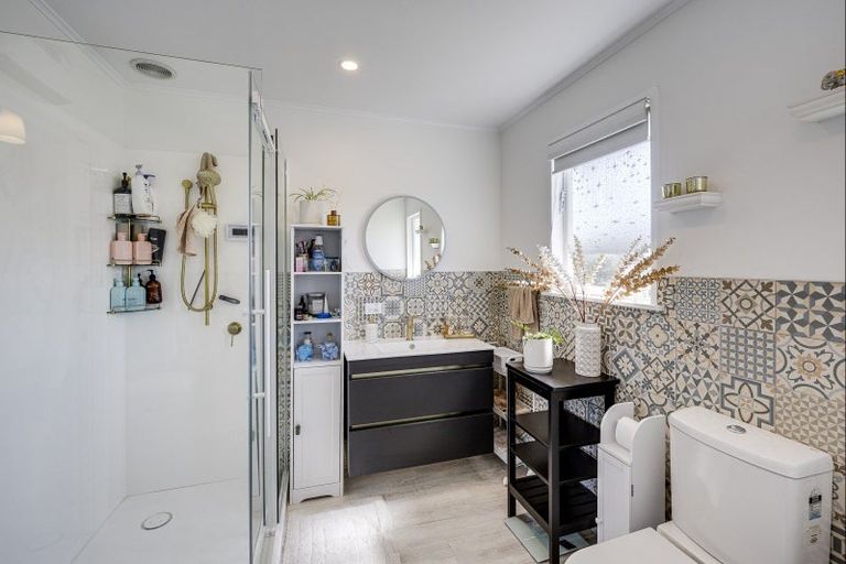 Photo of property in 51 Folkestone Drive, Flaxmere, Hastings, 4120