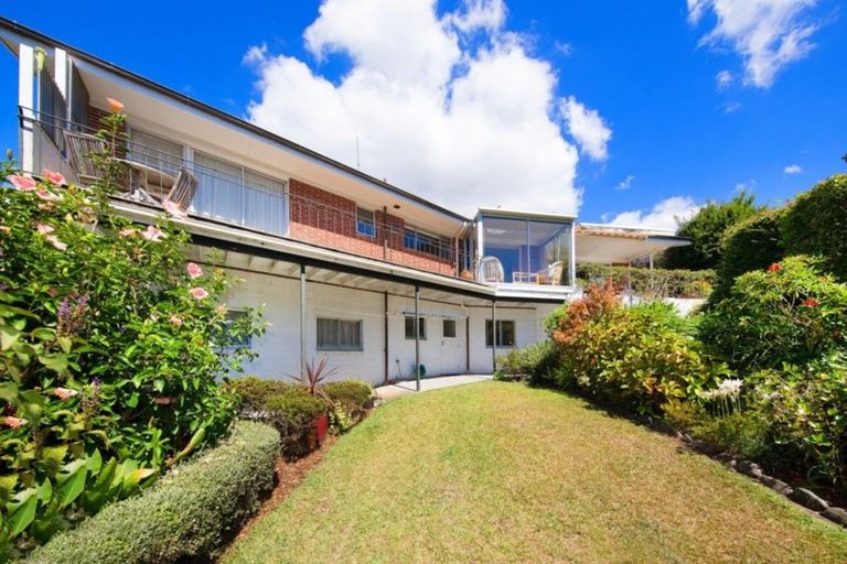 Photo of property in 5 Elizabeth Place, Mairangi Bay, Auckland, 0630