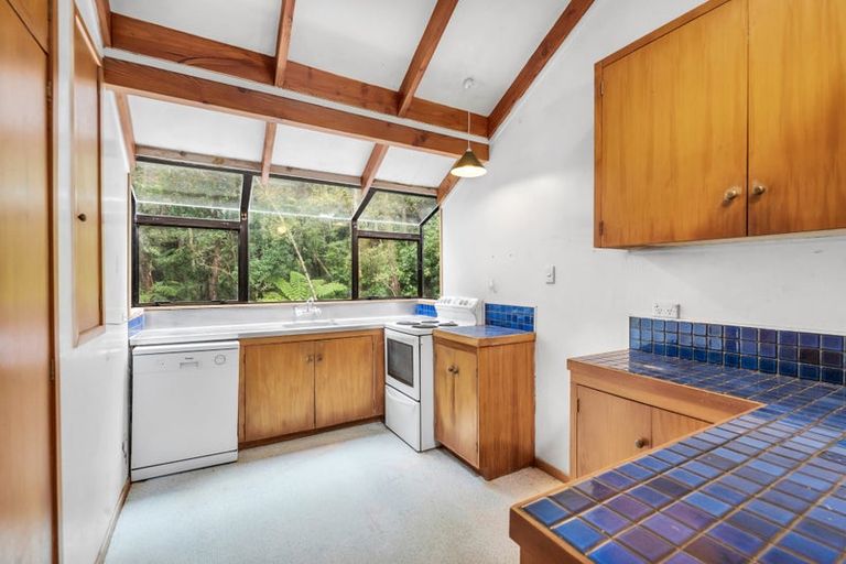 Photo of property in 58 Tainui Road, Titirangi, Auckland, 0604