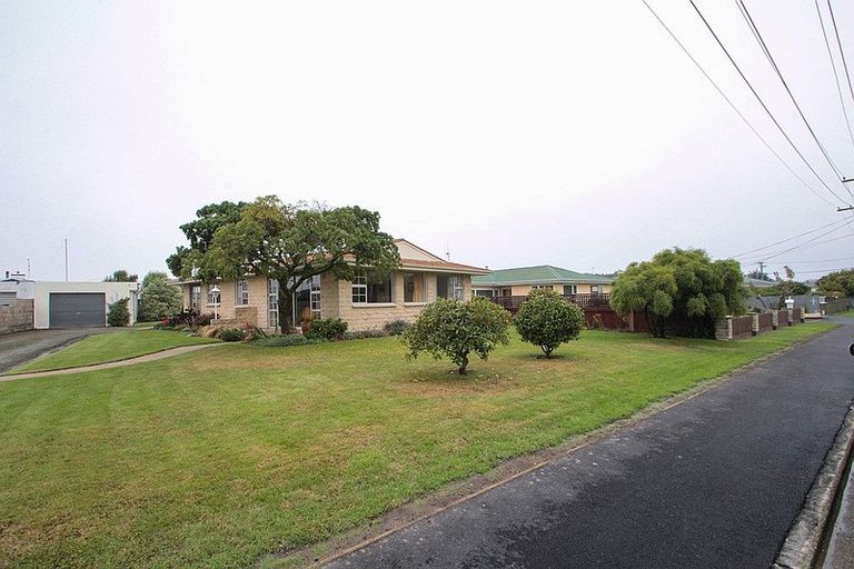 Photo of property in 15 Lismore Street, Oamaru North, Oamaru, 9400