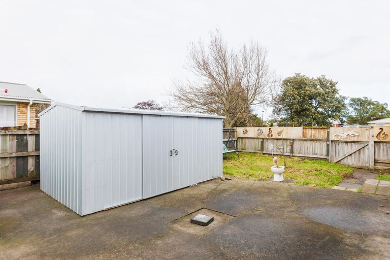 Photo of property in 33 Halswell Crescent, Westbrook, Palmerston North, 4412