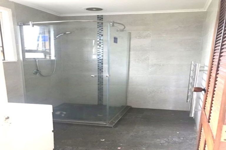 Photo of property in 33 Glenview Road, Glen Eden, Auckland, 0602