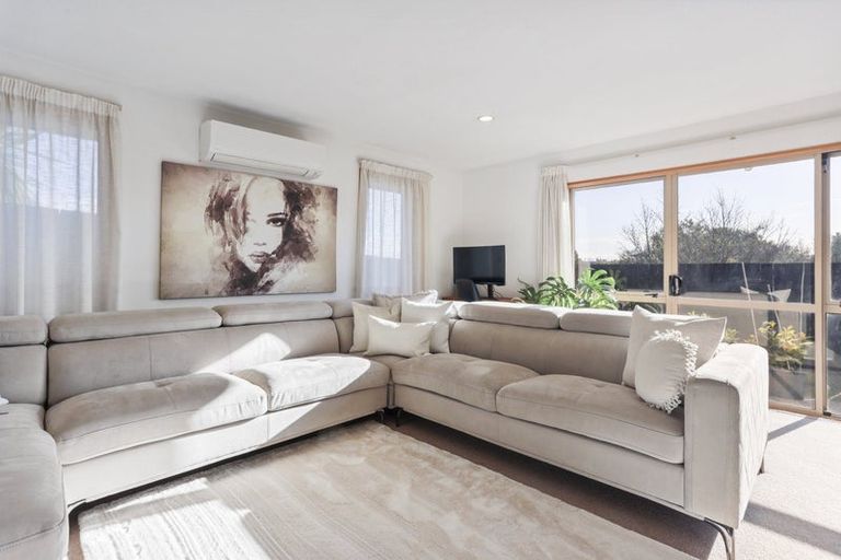 Photo of property in 267a Lake Terrace Road, Shirley, Christchurch, 8061