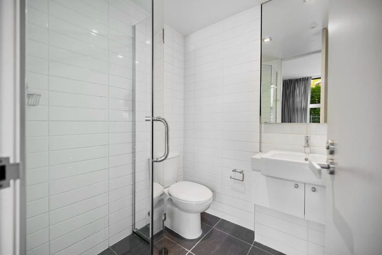 Photo of property in The Beeches Apartments, 9/60 Hallenstein Street, Queenstown, 9300