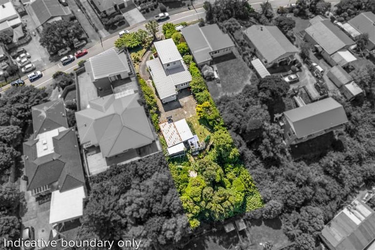 Photo of property in 34 Bassett Road, Johnsonville, Wellington, 6037