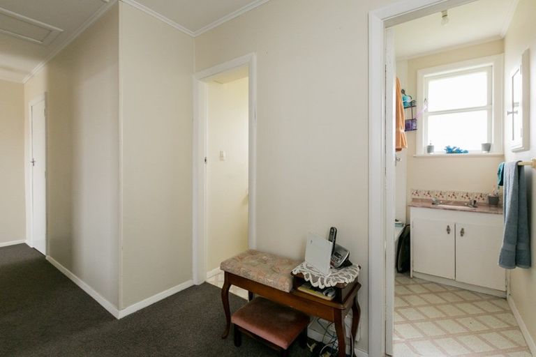 Photo of property in 13 Upham Street, Havelock North, 4130