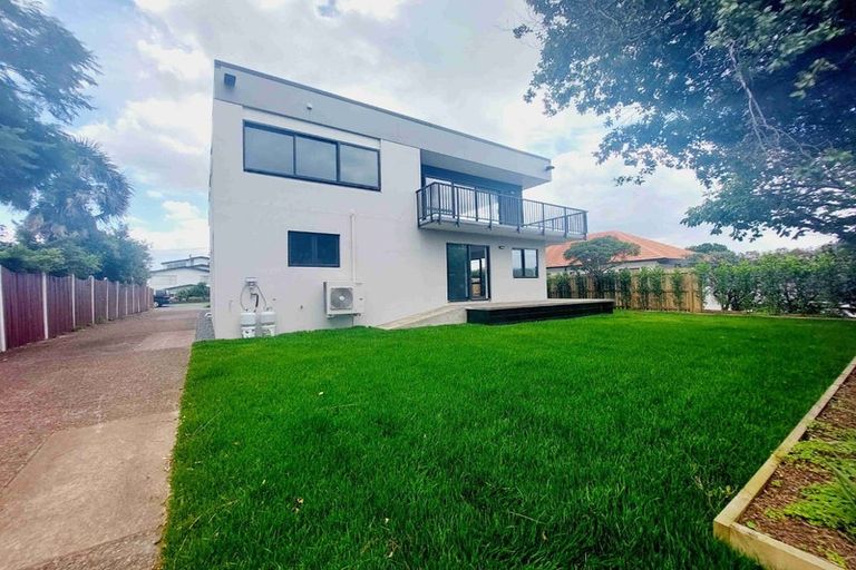 Photo of property in 122a Bucklands Beach Road, Bucklands Beach, Auckland, 2012