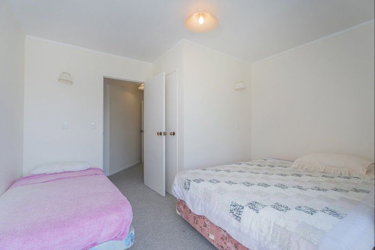 Photo of property in 103 Hinemoa Street, Whangamata, 3620