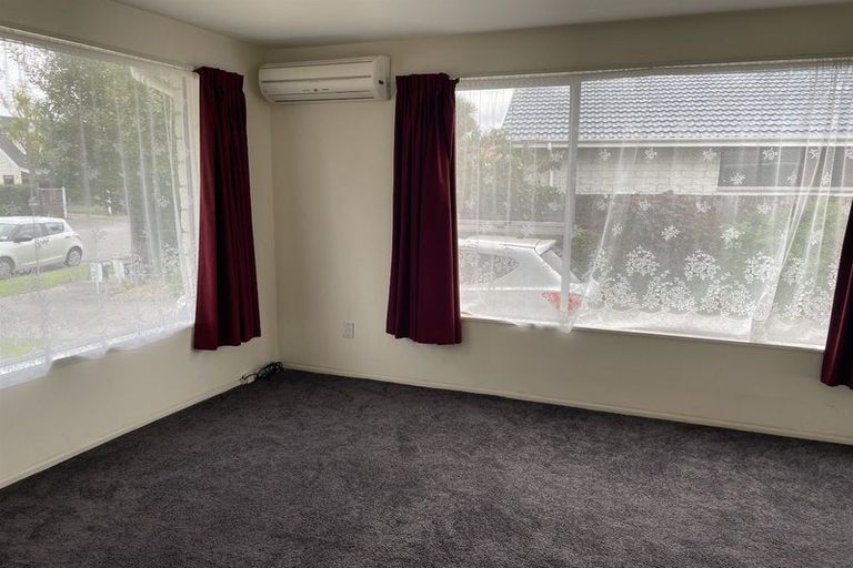 Photo of property in 70a Glenmore Avenue, Casebrook, Christchurch, 8051