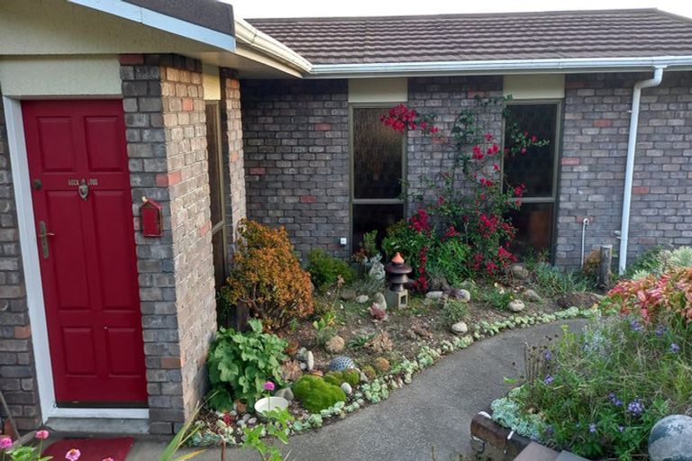 Photo of property in 6 Linda Place, Saint Johns Hill, Whanganui, 4501