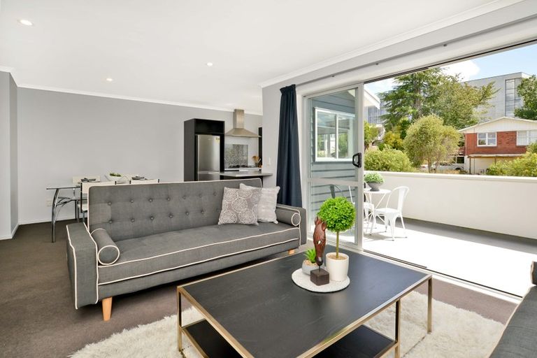 Photo of property in 3b Scotland Place, Hillcrest, Hamilton, 3216