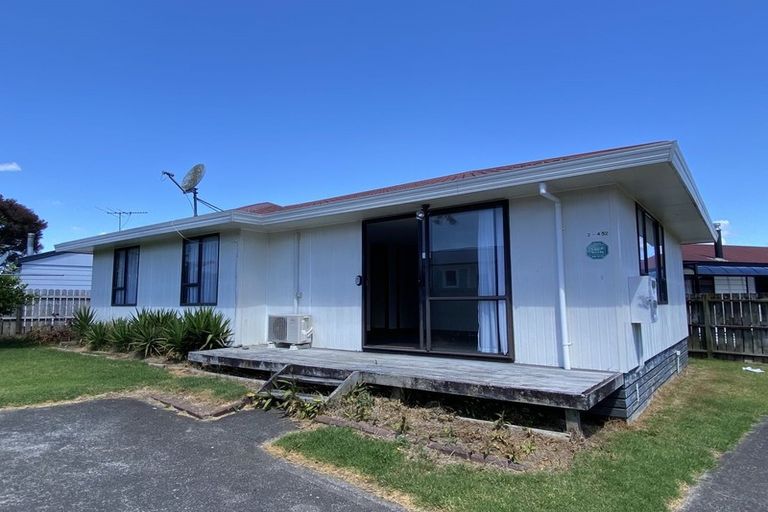 Photo of property in 2/452 Swanson Road, Ranui, Auckland, 0612
