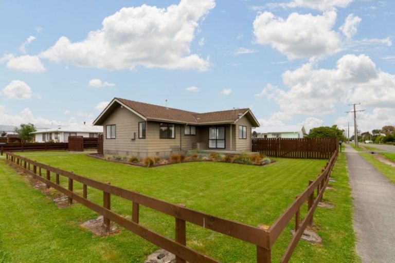 Photo of property in 5 Cemetery Road, Sanson, 4817