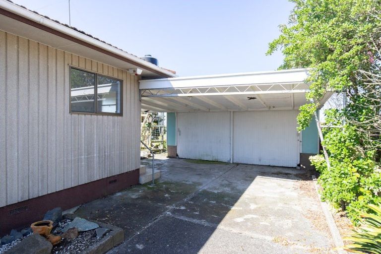 Photo of property in 18 Orchard East Road, Ngatea, 3503