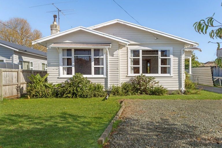 Photo of property in 14 De Lautour Road, Kaiti, Gisborne, 4010