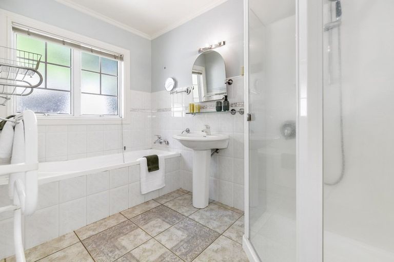 Photo of property in 11 Nielsen Gardens, Rototuna, Hamilton, 3210