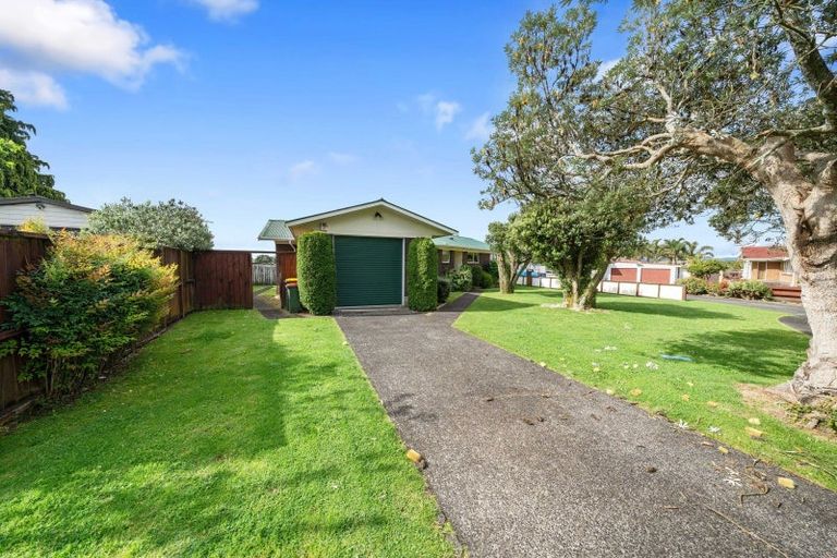 Photo of property in 2 Dalton Court, Pukekohe, 2120