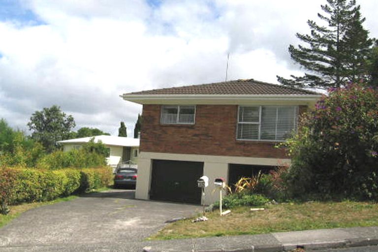 Photo of property in 1/74 Blakeborough Drive, Forrest Hill, Auckland, 0620
