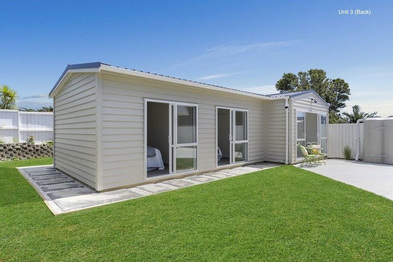 Photo of property in 16 Paisley Street, Mellons Bay, Auckland, 2014