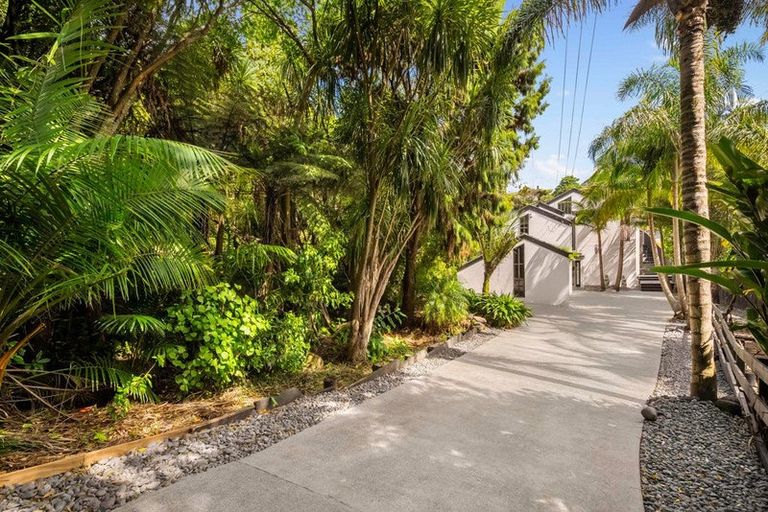 Photo of property in 26 Braemar Road, Castor Bay, Auckland, 0620