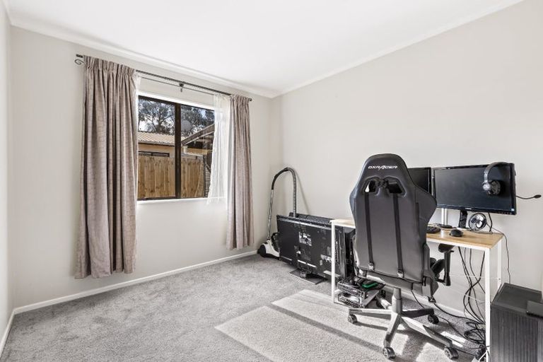 Photo of property in 2/6 George Street, Mangere East, Auckland, 2024
