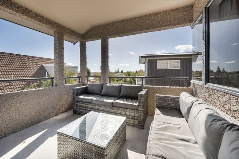 Photo of property in 2/16 Aubrey Crescent, Rainbow Point, Taupo, 3330