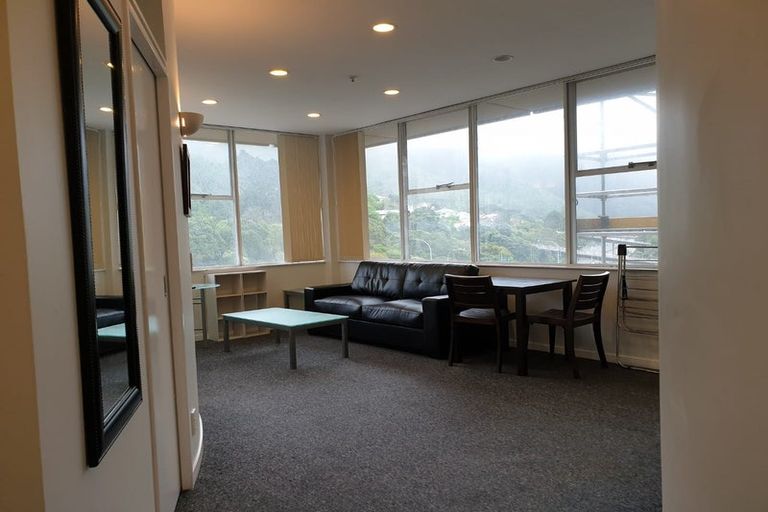 Photo of property in Terrace Tower Apartments, 6e/126 The Terrace, Wellington Central, Wellington, 6011