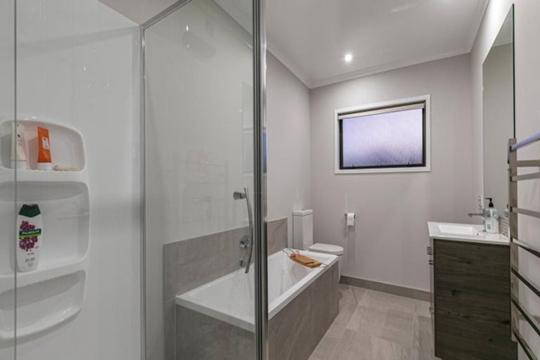 Photo of property in 41 Maka Terrace, Orewa, 0931