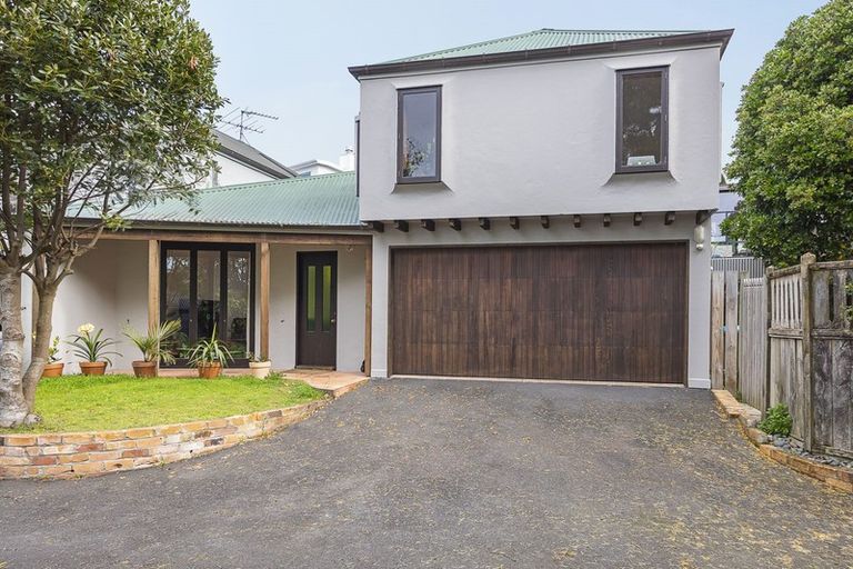 Photo of property in 37 Livingstone Street, Westmere, Auckland, 1022