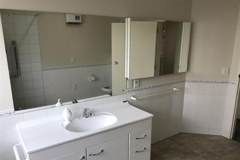 Photo of property in 14 Coleman Terrace, Hospital Hill, Napier, 4110