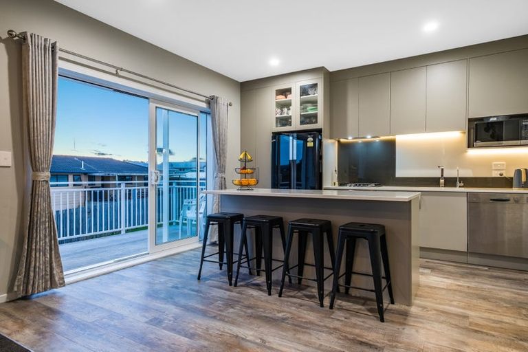 Photo of property in 47 Cleat Street, Whitby, Porirua, 5024