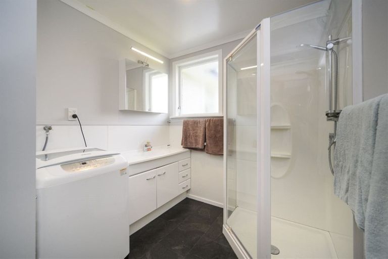 Photo of property in 5 Tilbury Avenue, Hokowhitu, Palmerston North, 4410