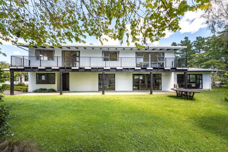 Photo of property in 36 Pitt Road, Runciman, Drury, 2578