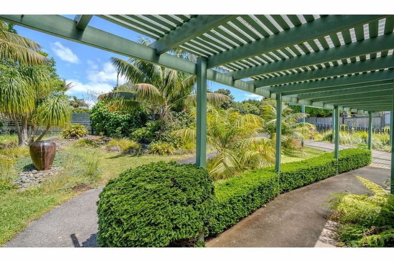 Photo of property in 30 Riverview Road, Kerikeri, 0230