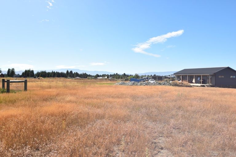 Photo of property in 1 Tussock Crescent, Twizel, 7901